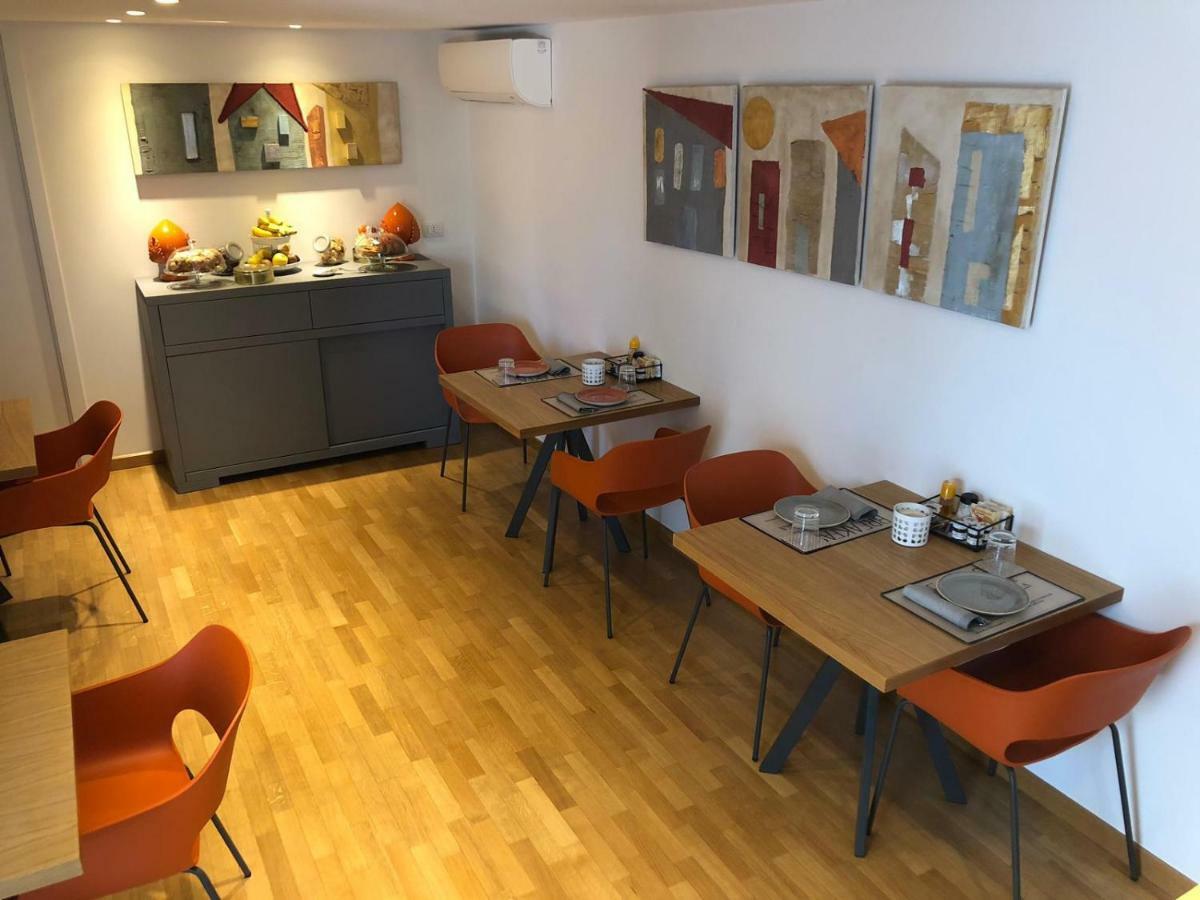 200 Rooms & Terrace Μπάρι Εξωτερικό φωτογραφία